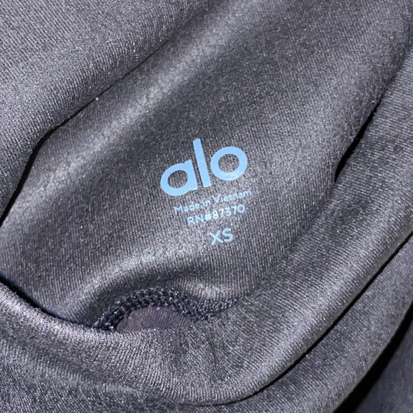 Alo Yoga Moto Legging (Faux) Performance Leather - Picture 3 of 3